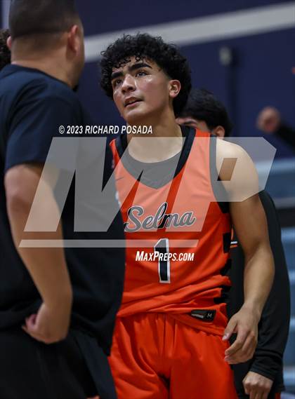 Thumbnail 3 in Selma vs. Tulare Union photogallery.