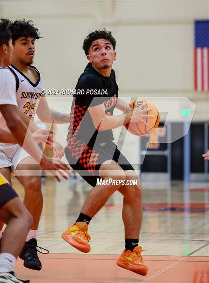 Thumbnail 2 in Selma vs. Sunnyside photogallery.