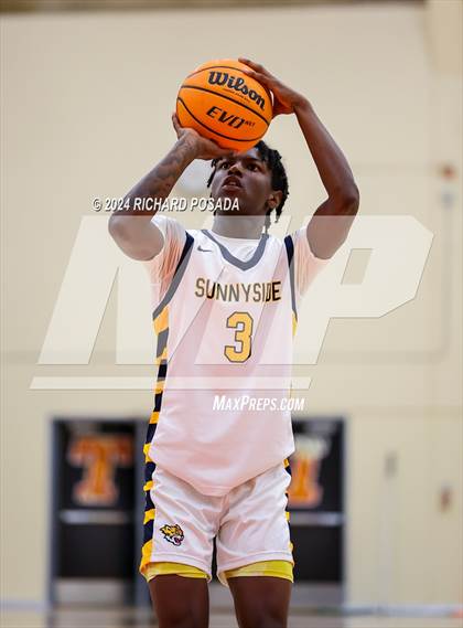 Thumbnail 3 in Selma vs. Sunnyside photogallery.