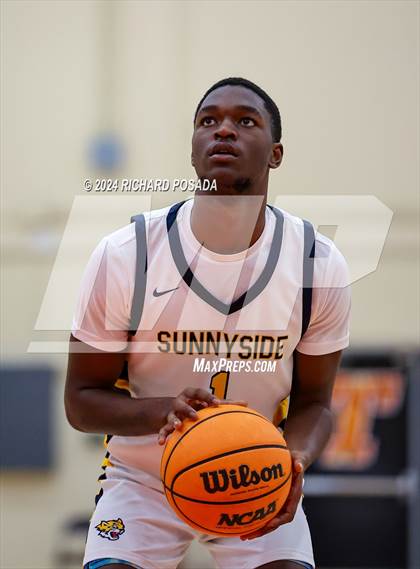 Thumbnail 3 in Selma vs. Sunnyside photogallery.