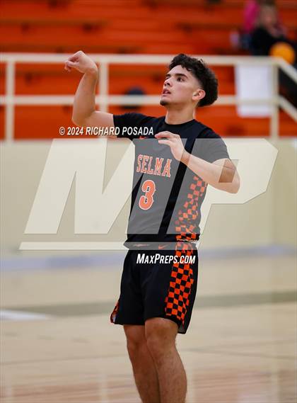 Thumbnail 3 in Selma vs. Sunnyside photogallery.