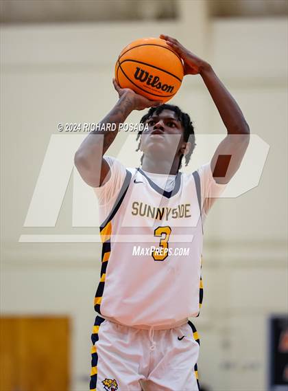 Thumbnail 1 in Selma vs. Sunnyside photogallery.