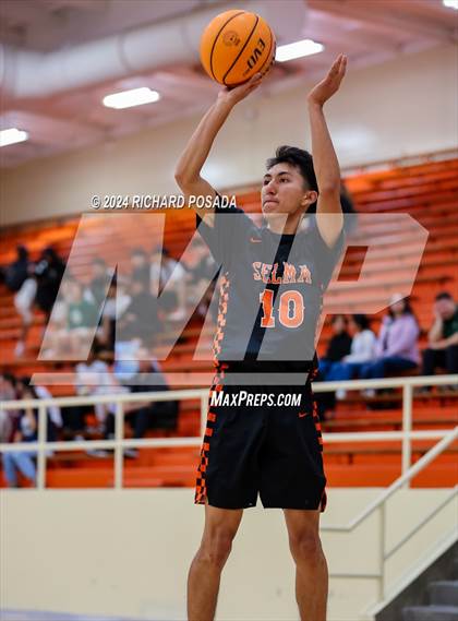 Thumbnail 2 in Selma vs. Sunnyside photogallery.