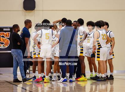 Thumbnail 3 in Selma vs. Sunnyside photogallery.
