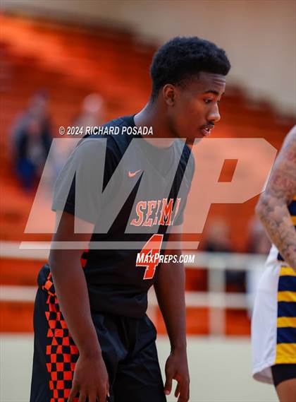 Thumbnail 3 in Selma vs. Sunnyside photogallery.