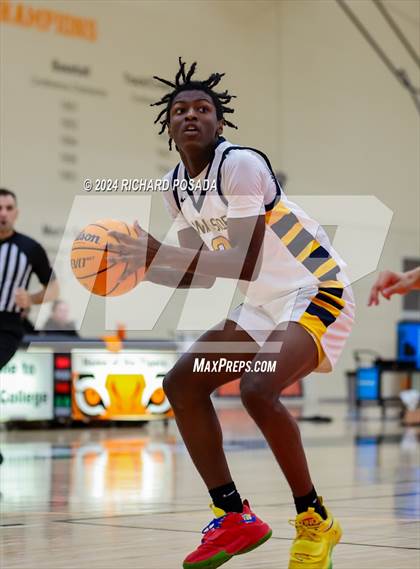 Thumbnail 1 in Selma vs. Sunnyside photogallery.