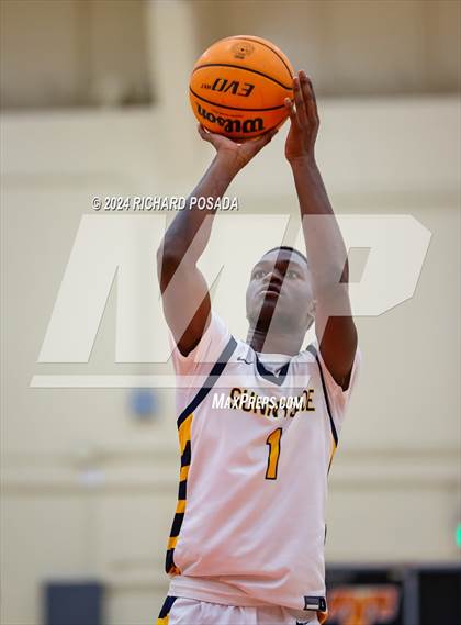 Thumbnail 1 in Selma vs. Sunnyside photogallery.
