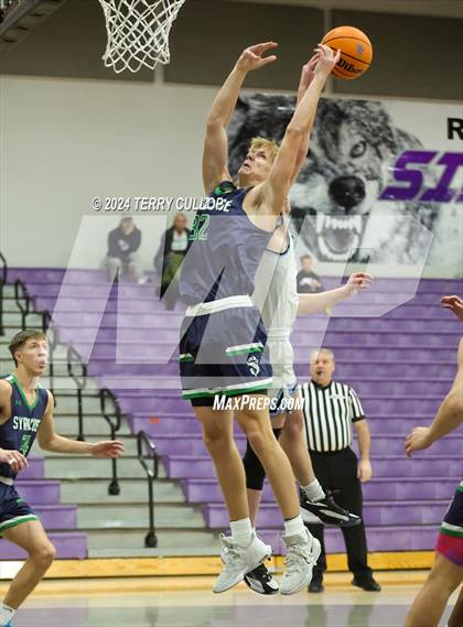 Thumbnail 1 in West Jordan vs. Syracuse (Riverton Holiday Tournament) photogallery.