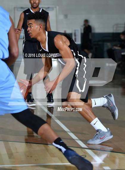 Thumbnail 2 in Etiwanda vs. Centennial (The Classic at Damien) photogallery.