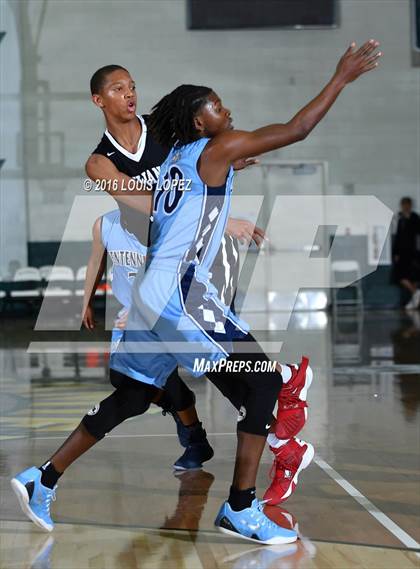 Thumbnail 3 in Etiwanda vs. Centennial (The Classic at Damien) photogallery.