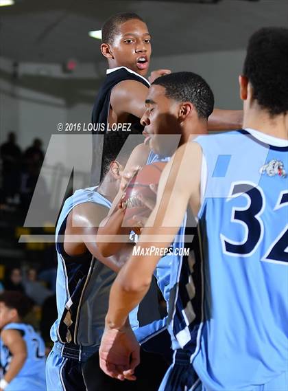 Thumbnail 2 in Etiwanda vs. Centennial (The Classic at Damien) photogallery.