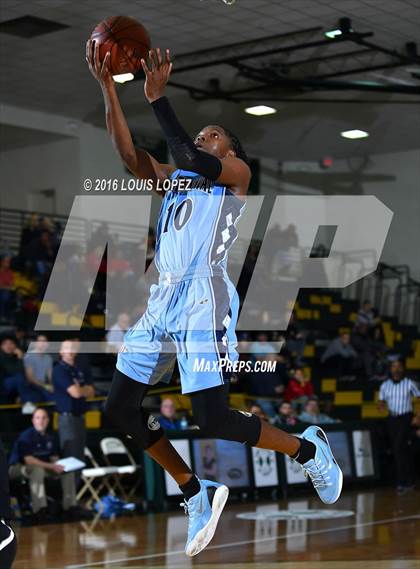 Thumbnail 2 in Etiwanda vs. Centennial (The Classic at Damien) photogallery.