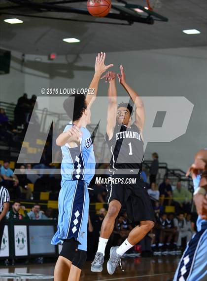 Thumbnail 2 in Etiwanda vs. Centennial (The Classic at Damien) photogallery.