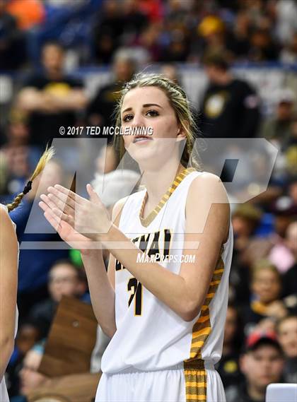 Thumbnail 1 in Quitman vs. Hector (AAA 2A Final) photogallery.