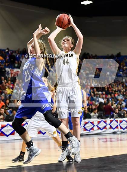 Thumbnail 2 in Quitman vs. Hector (AAA 2A Final) photogallery.