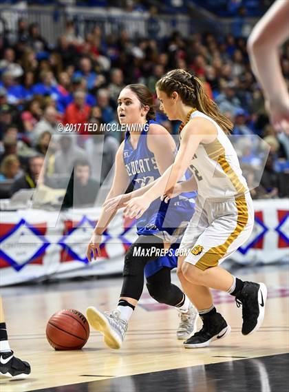 Thumbnail 2 in Quitman vs. Hector (AAA 2A Final) photogallery.