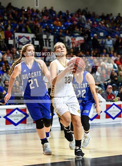 Thumbnail 2 in Quitman vs. Hector (AAA 2A Final) photogallery.