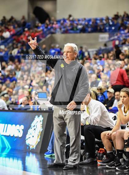 Thumbnail 1 in Quitman vs. Hector (AAA 2A Final) photogallery.