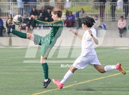 Thumbnail 3 in El Toro vs. Edison (Hawks Invitational) photogallery.