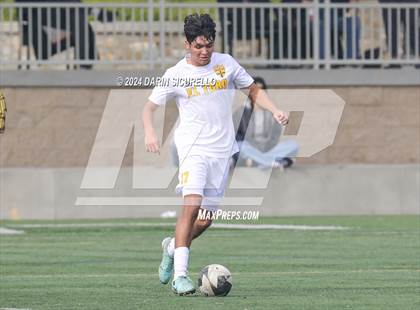 Thumbnail 2 in El Toro vs. Edison (Hawks Invitational) photogallery.