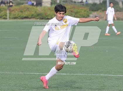 Thumbnail 1 in El Toro vs. Edison (Hawks Invitational) photogallery.