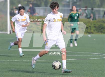 Thumbnail 1 in El Toro vs. Edison (Hawks Invitational) photogallery.