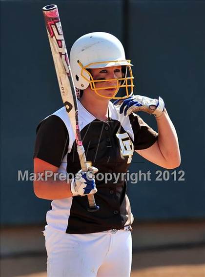 Thumbnail 3 in Chino vs. Don Lugo (CIF SS D2 Final) photogallery.
