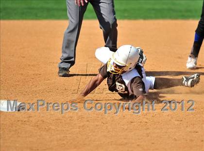 Thumbnail 3 in Chino vs. Don Lugo (CIF SS D2 Final) photogallery.
