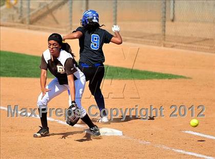Thumbnail 2 in Chino vs. Don Lugo (CIF SS D2 Final) photogallery.