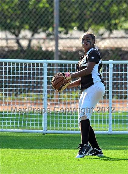 Thumbnail 2 in Chino vs. Don Lugo (CIF SS D2 Final) photogallery.