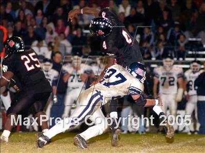 Thumbnail 1 in Newport Harbor vs. Tustin (D6 Semifinal) photogallery.