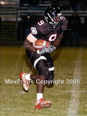 Thumbnail 3 in Newport Harbor vs. Tustin (D6 Semifinal) photogallery.