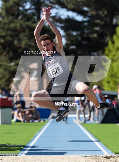 Thumbnail 3 in BYU Invitational photogallery.
