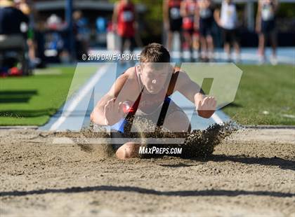 Thumbnail 1 in BYU Invitational photogallery.