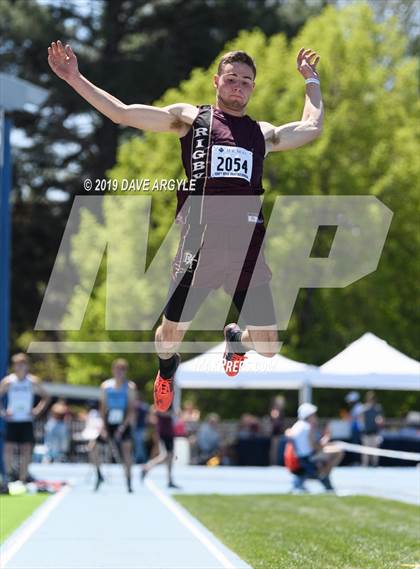 Thumbnail 2 in BYU Invitational photogallery.