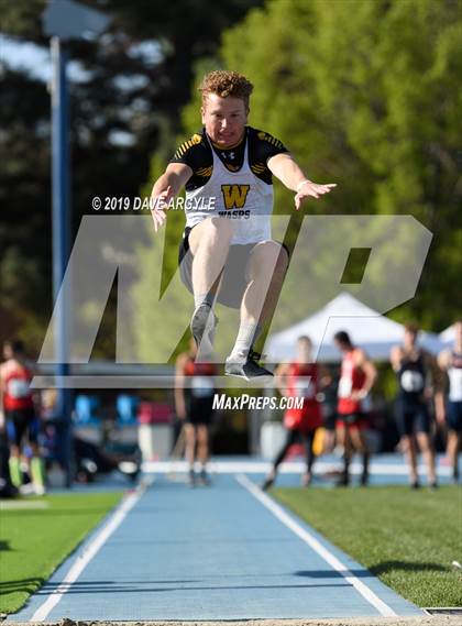 Thumbnail 3 in BYU Invitational photogallery.