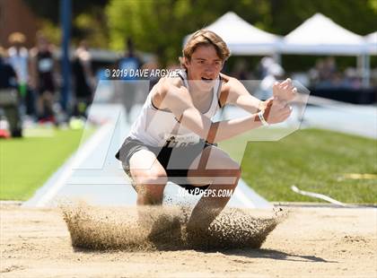 Thumbnail 2 in BYU Invitational photogallery.