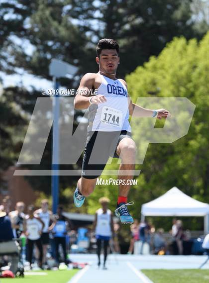 Thumbnail 1 in BYU Invitational photogallery.