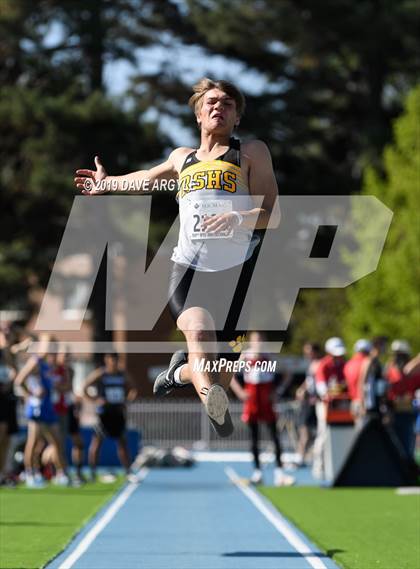 Thumbnail 2 in BYU Invitational photogallery.