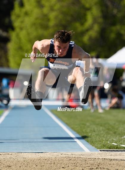 Thumbnail 2 in BYU Invitational photogallery.