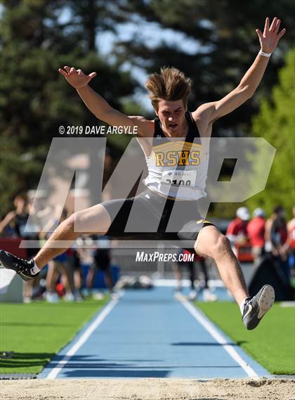 Thumbnail 1 in BYU Invitational photogallery.