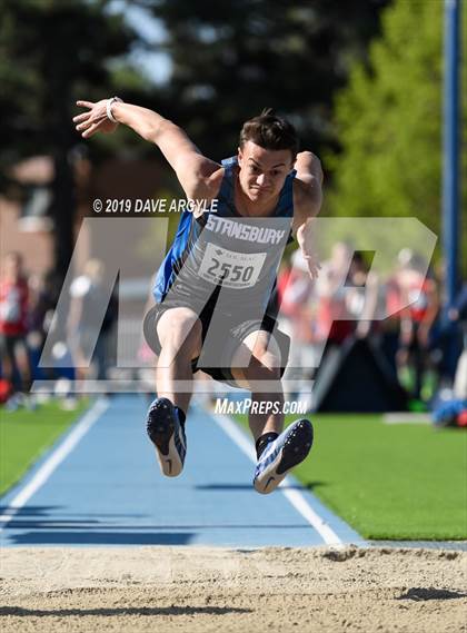 Thumbnail 3 in BYU Invitational photogallery.