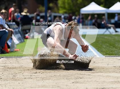 Thumbnail 2 in BYU Invitational photogallery.