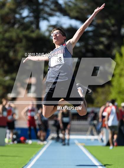 Thumbnail 3 in BYU Invitational photogallery.