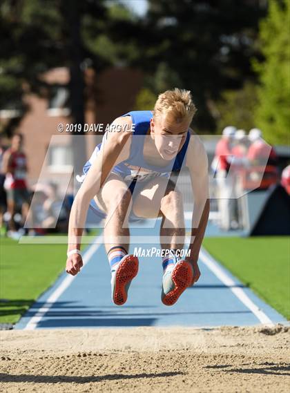 Thumbnail 3 in BYU Invitational photogallery.