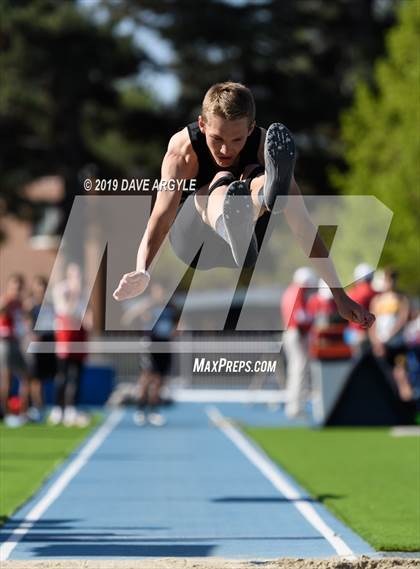 Thumbnail 2 in BYU Invitational photogallery.