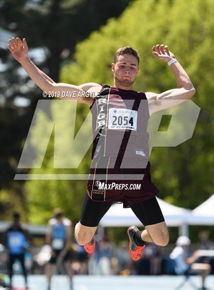 Thumbnail 2 in BYU Invitational photogallery.