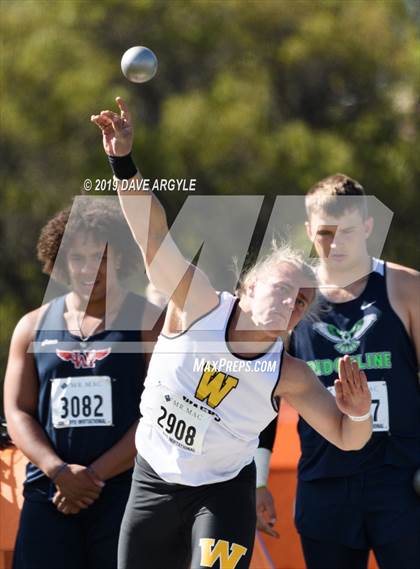 Thumbnail 3 in BYU Invitational photogallery.