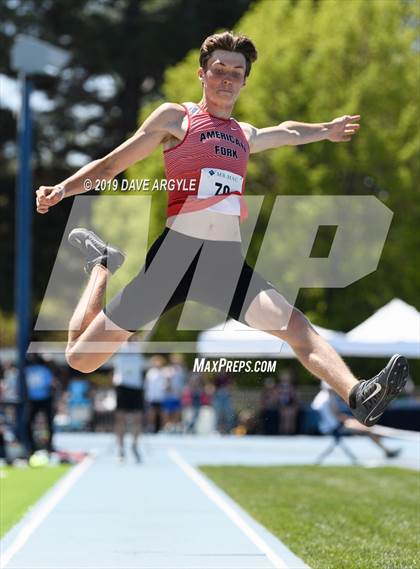 Thumbnail 1 in BYU Invitational photogallery.