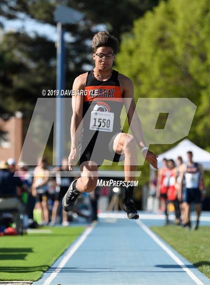 Thumbnail 2 in BYU Invitational photogallery.
